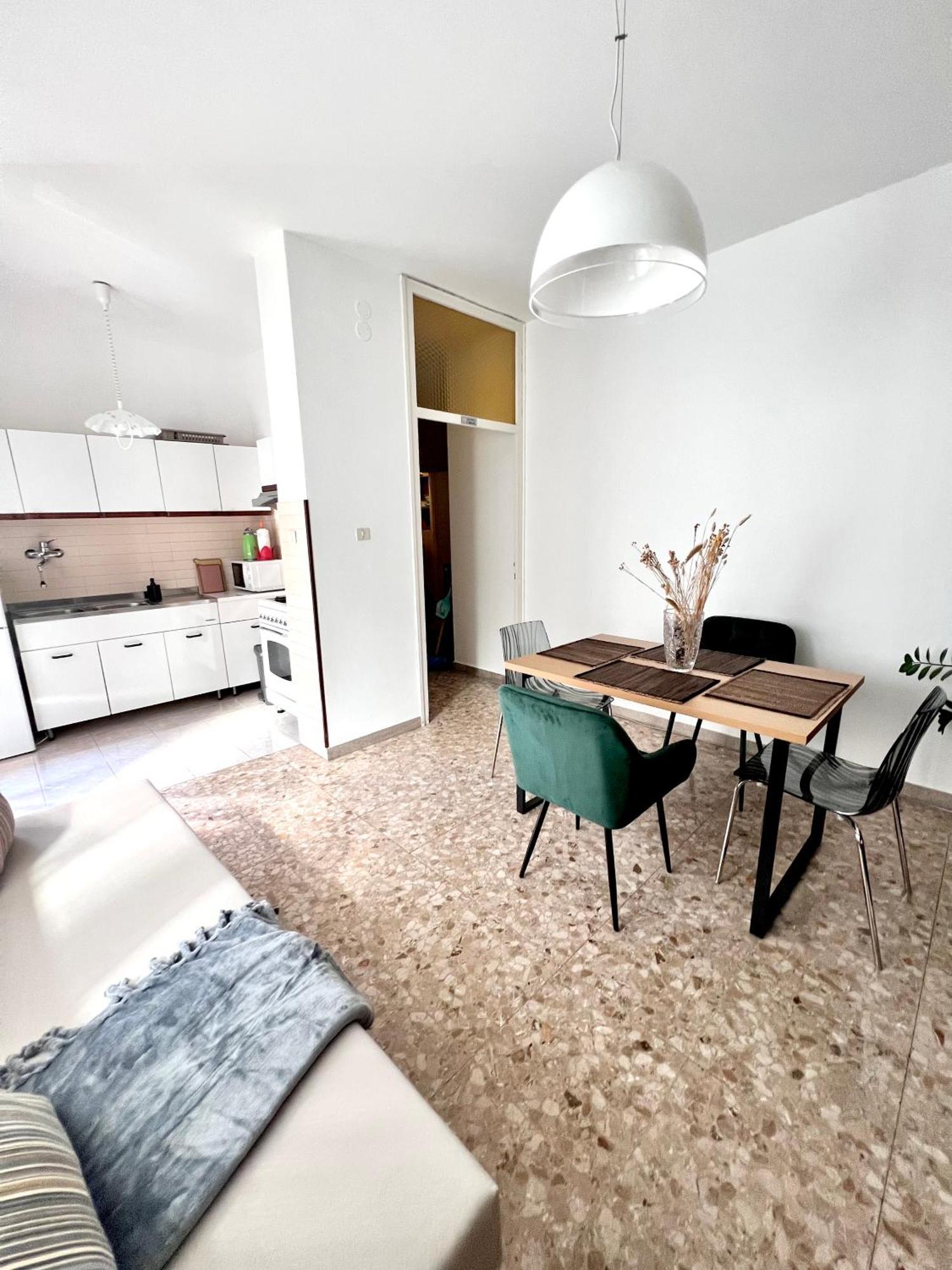 Ultimo Piano Con Parcheggio Apartment Trieste Luaran gambar